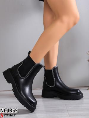 T676 BLACK